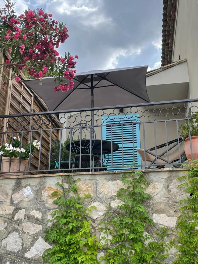Les Trefles Hyères Exterior foto